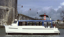 sightseeing boat