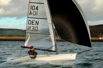 single-handed sailing dinghy