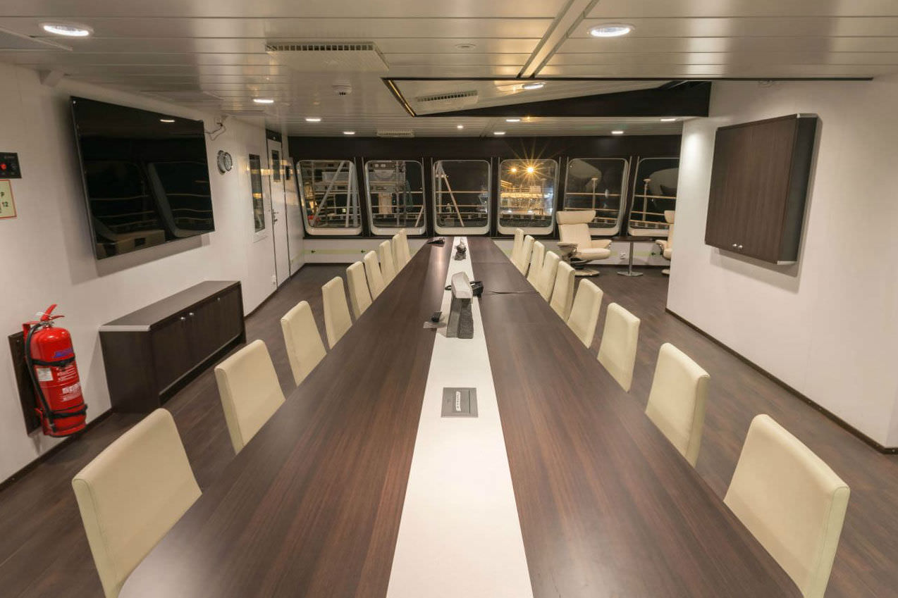 Ship furniture / for passenger ships custom maritime møbler as Kreative ideer skråvæg