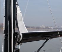 Sailboat mast / aluminum