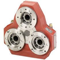 Ship drive unit / oil pump