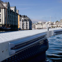Marina fender / dock