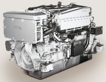 boat engine : in-board diesel engine 600-800 hp (direct injection, turbocharged) S60-1DS (625 HP -> 825 HP @ 2300 RPM) MTU Friedrichshafen