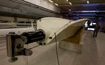 carbon V boom for sailboats 75'-145' Lorima
