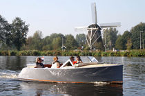 classic boat : in-board runabout 650 yburg yachting BV 