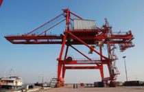 container gantry crane (ship-to-shore)  Nanjing Port Machinery