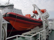 davit for ships (hydraulic)  Adria Winch D.O.O. 