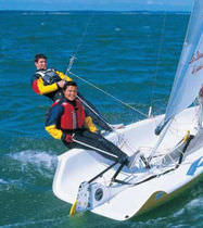 double-handed sailing dinghy (asymmetric spinnaker, trapeze) DECLIC Phil&eacute;as Boats