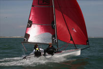 double-handed sailing dinghy (asymmetric spinnaker, trapeze) PH 4.40 Phil&eacute;as Boats