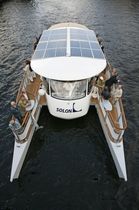 electric boat : sightseeing boat (catamaran, solar energy) AQUABUS C60 - 85 pax. Grove Boats