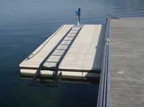 floating boat lift  Ports Equipements