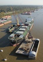 floating port crane  Gottwald Port Technology