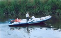 inflatable boat : equipped rigid inflatable tender (outboard, center console) MOON NAV 560 OCEAN astillero lunamar semirrigidas moon