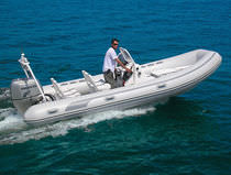 inflatable boat : equipped rigid inflatable tender (outboard, side console) RAIDER 580 Duarry