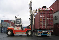 loaded container handler (with top-lift spreader) 25T SVETRUCK