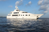 luxury yacht : displacement super-yacht (aluminium, tri-deck, custom-made) M/Y BIG ZIP Trinity Yachts