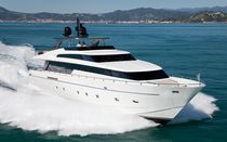 luxury yacht : flybridge super-yacht SL 104 Sanlorenzo of the Americas LLC&nbsp;