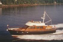 luxury yacht : flybridge trawler motor-yacht 61' Wilbur