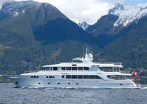 luxury yacht : semi-displacement mega-yacht STATUS QUO  Richmond Yachts