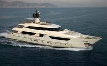 luxury yacht : semi-displacement super-yacht SD 122 Sanlorenzo of the Americas LLC&nbsp;