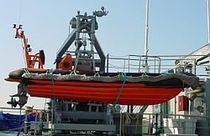MOB boat davit for ships (hydraulic, with docking frame) A-FRAME GLOBAL DAVIT