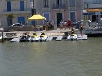 modular floating jet-ski drive-on dock  Cubisystem