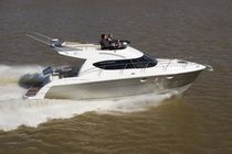 motor-boat : flybridge express-cruiser 35 Aqualumyachts.com