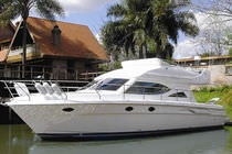 motor-boat : flybridge express-cruiser 47 Luhton Yachts