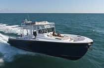 motor-boat : in-board walkaround BG40' Blue Game