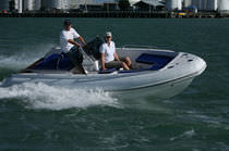 motor-boat : in-board center console boat (yacht tender, sundeck) T/T M/Y OXYGEN McMullen & Wing