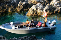 motor-boat : outboard center console boat (utility) BREEZE 820P Conero
