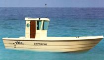 motor-boat : outboard center console boat (wheelhouse, utility) DRIFTING 660 Conero