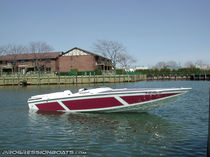 offshore power-boat : in-board runabout (with cabin) 24LD Progression