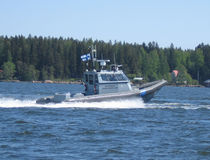 patrol-boat : rigid inflatable boat (in-board, with enclosed cockpit) C-1100 Boomeranger