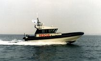 rescue boat : rigid inflatable boat (in-board, hydrojet, with enclosed cockpit) 11.00 WJ Ufast