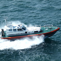 service boat : pilot-boat 16M Holy Head