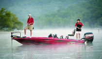 sport-fishing boat : bass boat (dual console) 496  Charger