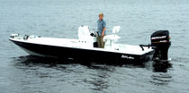 sport-fishing boat : bay boat (center console) BACK WATER 22' Lake and Bay