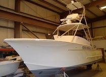 sport-fishing boat : in-board center console boat (T-Top, flybridge) 29′ EXPRESS TD Calyber Boatworks