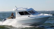 sport-fishing boat : outboard cabin-cruiser 722 T B2 marine
