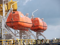 totally enclosed lifeboat for ships  Vanguard Composite Engineering PTE LTD.