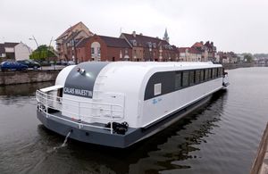 inboard sightseeing boat / aluminum