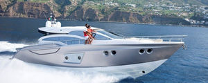sport motor yacht / hard-top / IPS POD / planing hull