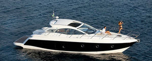 inboard express cruiser / IPS POD / hard-top / 12-person max.