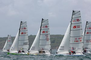 sport keelboat sailboat / open transom / with bowsprit / transportable