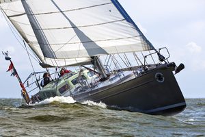 cruising sailing yacht / open transom / aluminum