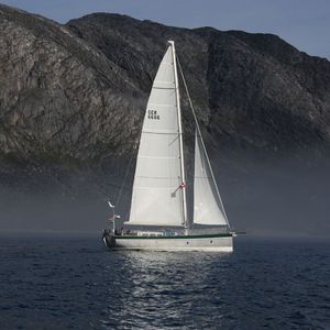 cruising sailing yacht / open transom / aluminum