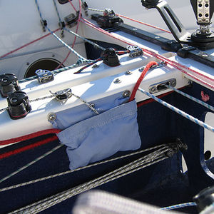 double-handed sailing dinghy / regatta / symmetric spinnaker / single-trapeze
