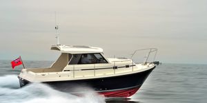 inboard cruising fishing boat / wheelhouse