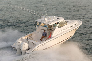 twin-engine express cruiser / outboard / hard-top / sport-fishing